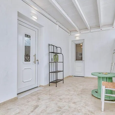 度假居 Garbis House